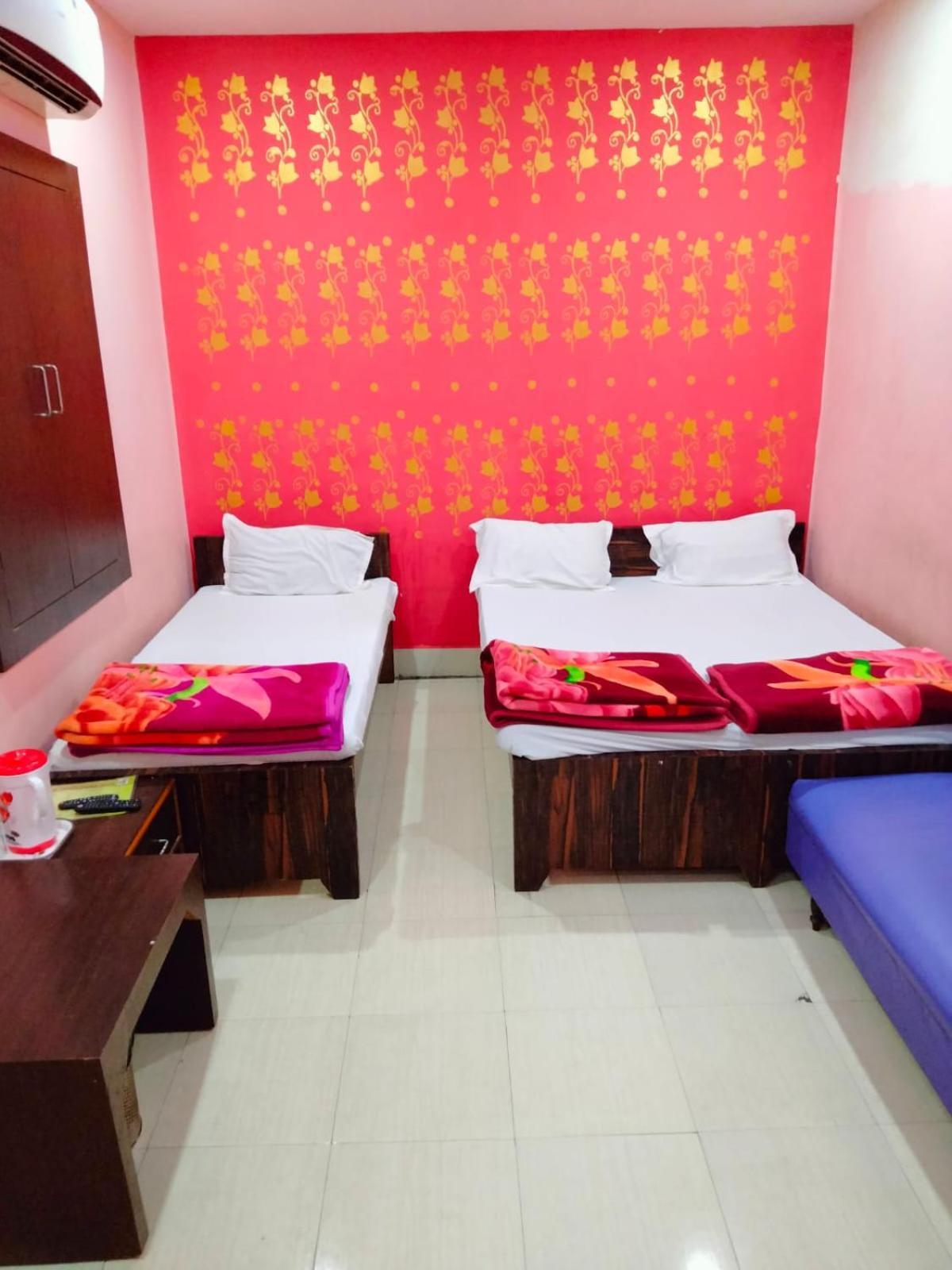 Hotel Atithi Galaxy Kanpur Exterior foto